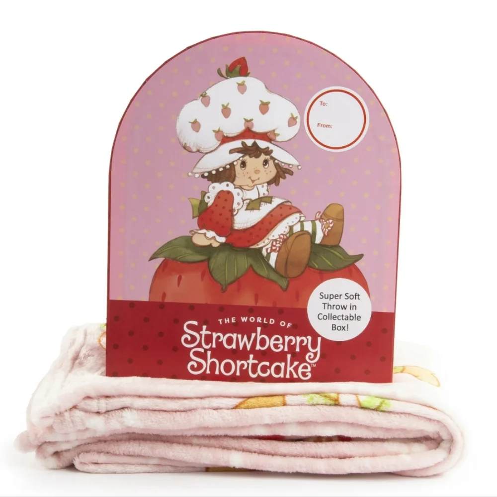 Strawberry Shortcake Shaped Box Throw Set